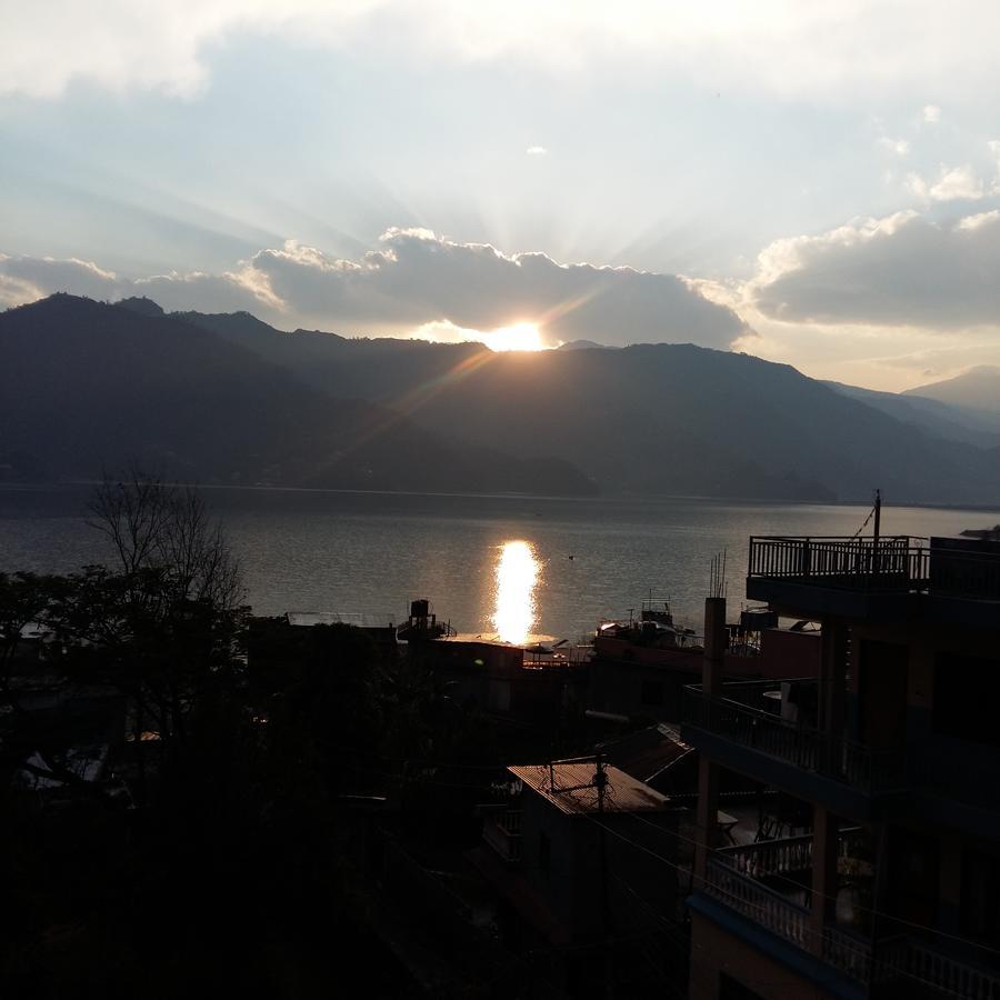 Hotel Bhadrakali Pokhara Inn Dış mekan fotoğraf