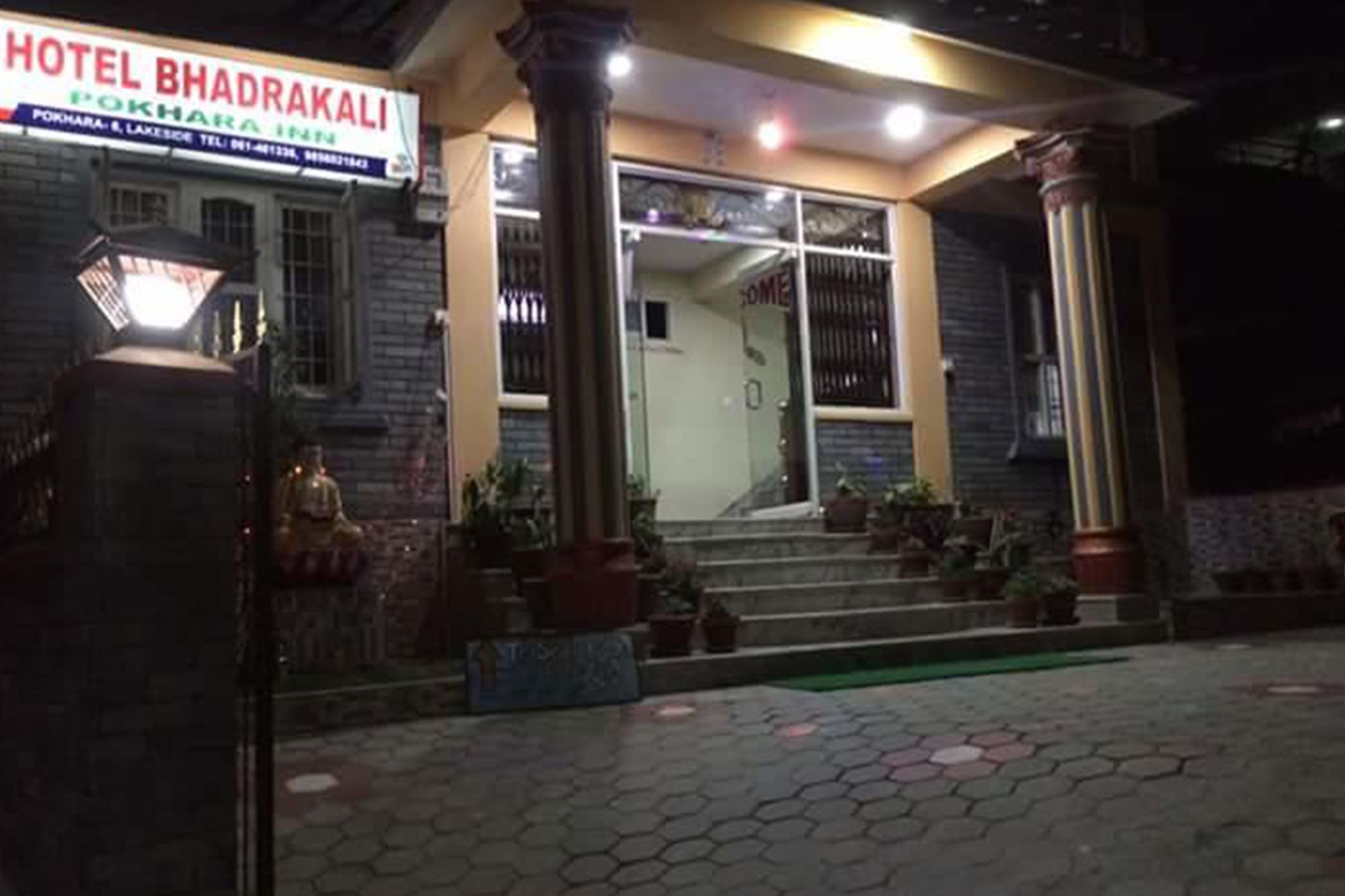 Hotel Bhadrakali Pokhara Inn Dış mekan fotoğraf